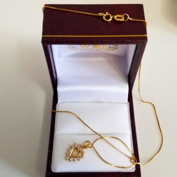 Jewelry - ❤ 14k Necklace with Diamond Heart Shaped Pendant